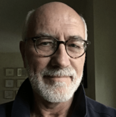 Headshot of Timothy App